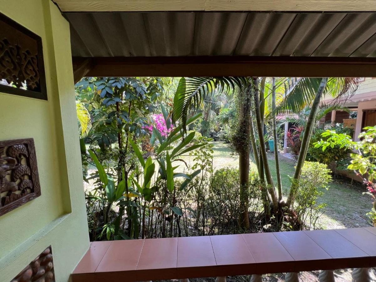 Garden Bungalow Resort Thai Mueang Exteriör bild